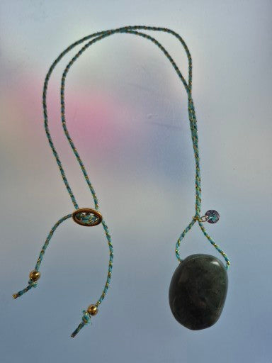 Collier Labradorite Imposante & Éclat Swarovski
