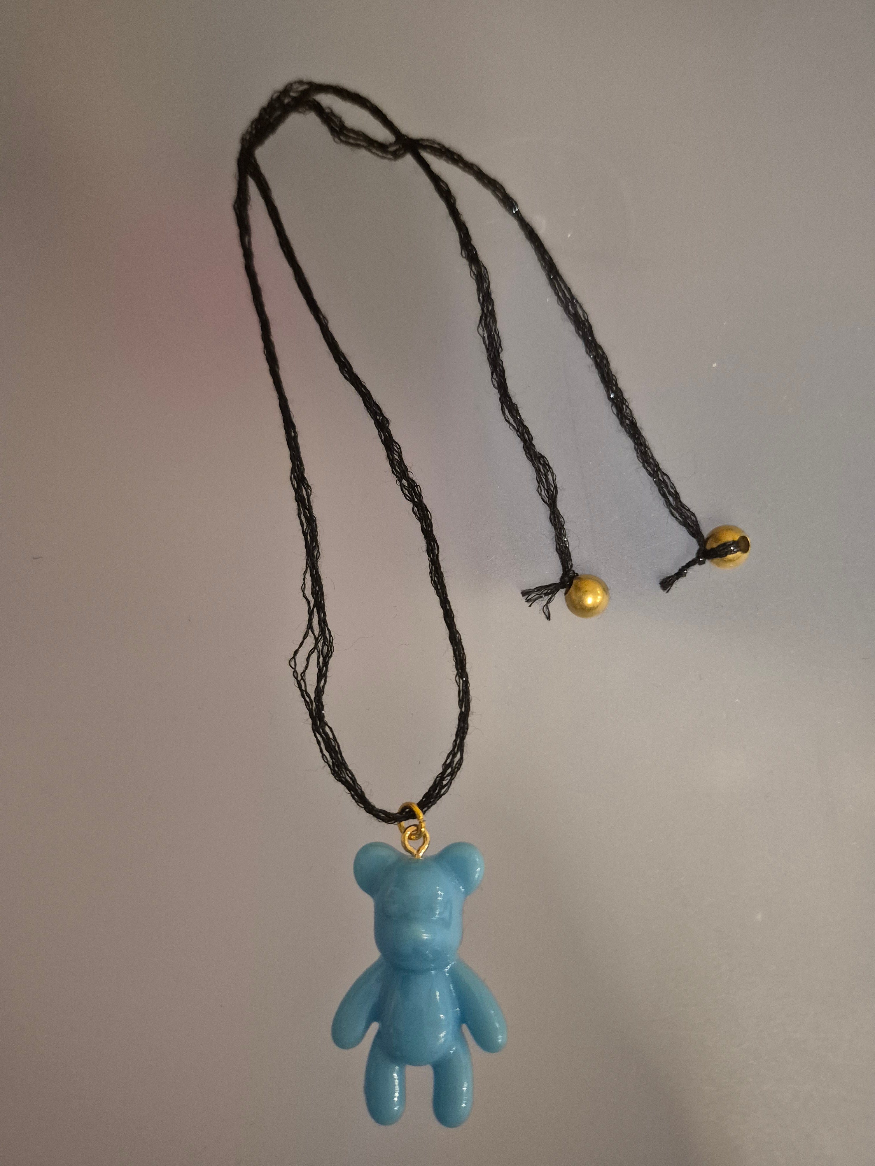 Lutin protecteur et son amulette🌿🧙‍♂️💙