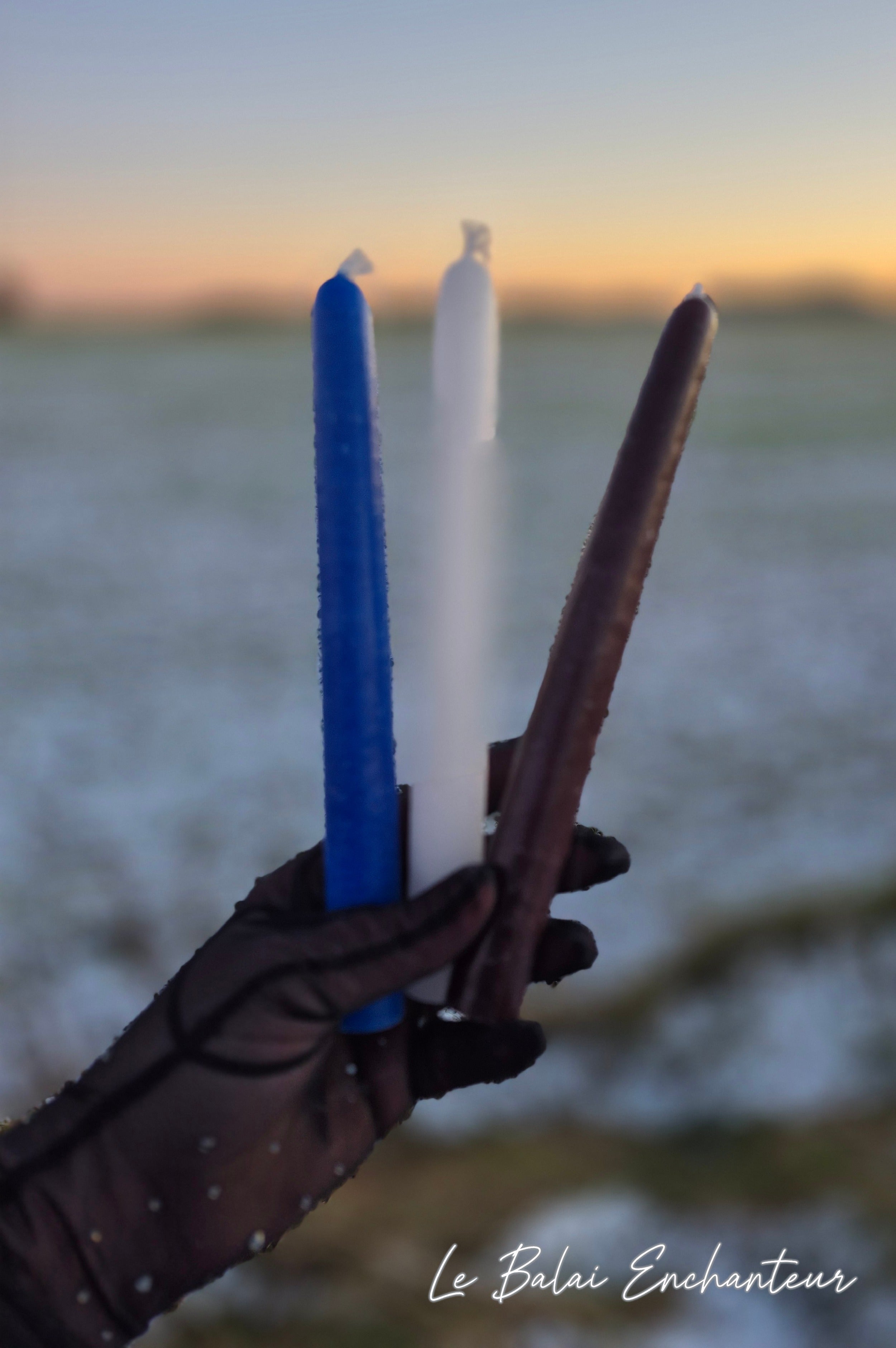 Bougie - hauteur 20 cm (noire, blanche ou bleue)